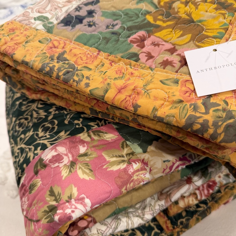 NEW Anthro Cotton Floral Reversible Patchwork Queen King Bedding Quilt Sham Set - Picture 14 of 15